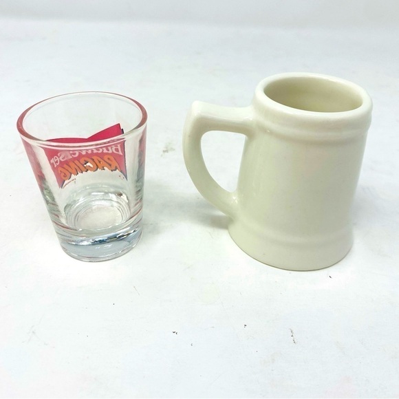 Set Of 2 1992 Budweiser Racing Shot Glasses 2oz - Picture 2 of 6